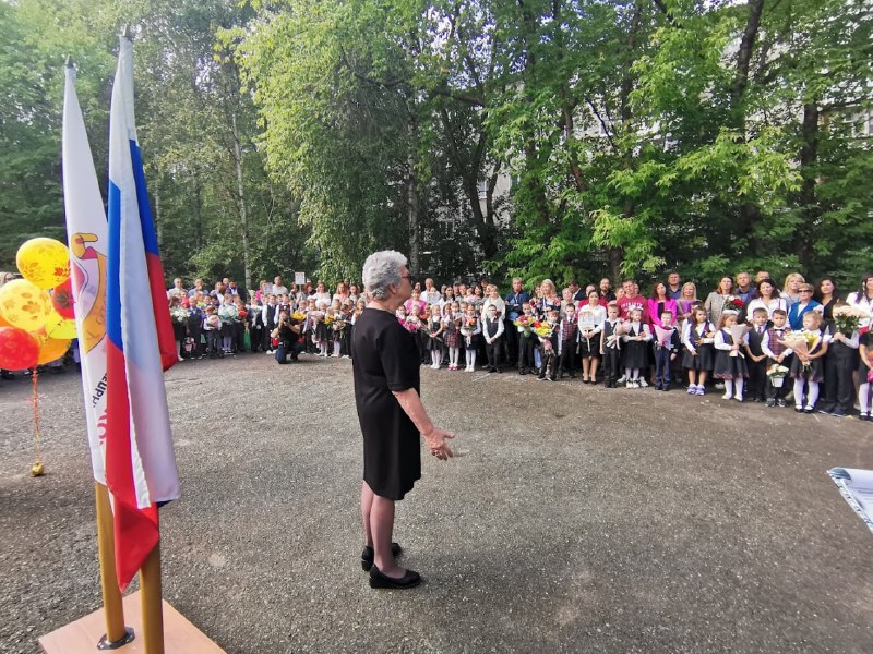 С прискорбием сообщаем, что 1 июля 2026 года ушла из жизни Наталья Сергеевна Захарова.Наталья Сергеевна - выдающийся педагог, авторитетный ученый, кандидат философских наук, профессор, внесшая неоценимый вклад в развитие высшего и профессионального образования Прикамья.Вся ее жизнь была связана с педагогикой, все последние годы она была директором «Европейской школы». Под ее руководством школа стала настоящим вторым домом для множества учащихся, добилась высоких результатов и завоевала заслуженный авторитет среди учебных заведений г. Перми. Наталья Сергеевна – яркий пример силы духа, высокого профессионализма, невероятной работоспособности, безграничной преданности своему делу и призванию – педагогике, чуткого отношения к коллегам и ученикам. Это огромная потеря для семьи, для нашего педагогического коллектива. …Самое главное, что остается после ухода любого человека – это добрая память о нем. Мы надеемся, что в  этот тяжелый для всех нас день вы найдете добрые слова, чтобы вспомнить о Наталье Сергеевне, о том, как много на протяжении всех этих лет она делала для вас и ваших детей, руководя школой…💔С прискорбием сообщаем, что 1 июля 2026 года ушла из жизни Наталья Сергеевна Захарова.Наталья Сергеевна - выдающийся педагог, авторитетный ученый, кандидат философских наук, профессор, внесшая неоценимый вклад в развитие высшего и профессионального образования Прикамья.Вся ее жизнь была связана с педагогикой, все последние годы она была директором «Европейской школы». Под ее руководством школа стала настоящим вторым домом для множества учащихся, добилась высоких результатов и завоевала заслуженный авторитет среди учебных заведений г. Перми. Наталья Сергеевна – яркий пример силы духа, высокого профессионализма, невероятной работоспособности, безграничной преданности своему делу и призванию – педагогике, чуткого отношения к коллегам и ученикам. Это огромная потеря для семьи, для нашего педагогического коллектива. …Самое главное, что остается после ухода любого человека – это добрая память о нем. Мы надеемся, что в  этот тяжелый для всех нас день вы найдете добрые слова, чтобы вспомнить о Наталье Сергеевне, о том, как много на протяжении всех этих лет она делала для вас и ваших детей, руководя школой…💔