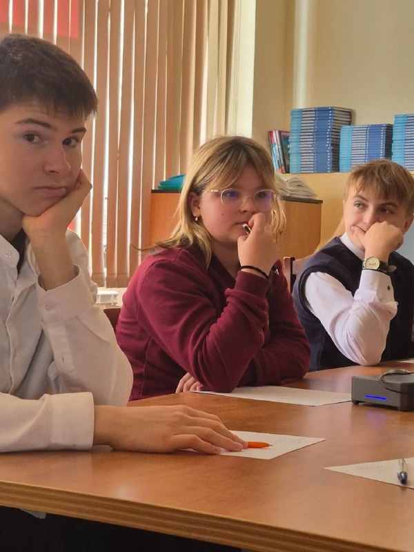🖋️ Прямо сейчас 5–11 классы пишут олимпиаду по литературе!Это возможность не просто проверить знание текстов, но и проявить творческое мышление, умение анализировать и аргументировать свою позицию . Задания здесь не всегда про «что было дальше», а про то, как и почему написано именно так.Тем, кто сейчас за партой: доверьтесь своей читательской интуиции, внимательно перечитывайте формулировки и не бойтесь собственных мыслей. Вы справитесь! 💪#ВсОШ #Литература #Олимпиада #Школа🖋️ Прямо сейчас 5–11 классы пишут олимпиаду по литературе!Это возможность не просто проверить знание текстов, но и проявить творческое мышление, умение анализировать и аргументировать свою позицию . Задания здесь не всегда про «что было дальше», а про то, как и почему написано именно так.Тем, кто сейчас за партой: доверьтесь своей читательской интуиции, внимательно перечитывайте формулировки и не бойтесь собственных мыслей. Вы справитесь! 💪#ВсОШ #Литература #Олимпиада #Школа