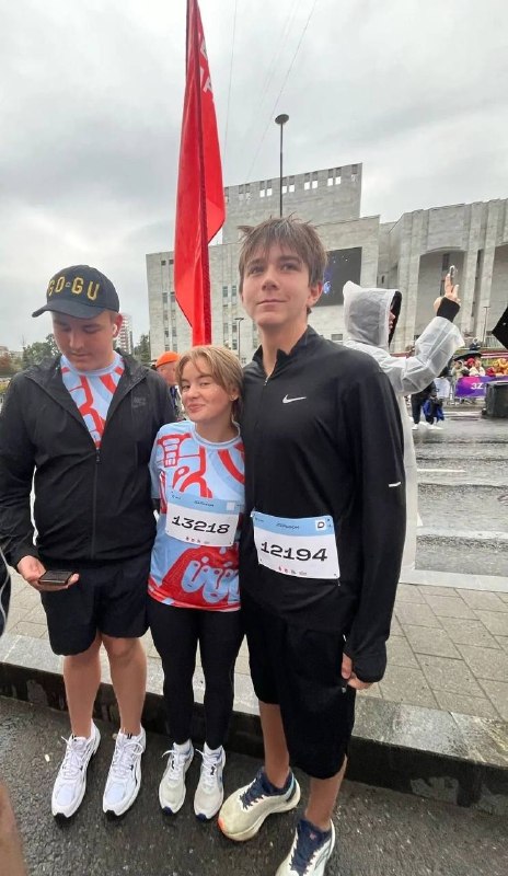 🏃🏃‍♀️Пермский марафон — 2026: наши — в деле!  Это было мощно! В эти выходные наши ученики и учителя вышли на трассе Пермского марафона и показали, что Европейской школы" - это не про парты, а про характер🏃‍♀️🏅Давайте поаплодируем нашим героям! 👏🔥5 км - дистанция для настоящих атлетов. С ней блестяще справились:  ▪️Киселева Кира▪️Габдуллин Даниель ▪️Габдуллин Эльдар 💪2,5 км - уверенно и без остановки пробежал Кочергин Михаил. Молодец! ⭐️ 1 км - первая серьезная дистанция для наших младших: ▪️Загидуллин Демид▪️Масленников Антон▪️Кочергин Тимофей▪️Плюснина Екатерина▪️Габдуллин Рим ▪️Габдуллин Ален  🎓Вместе с ребятами на дистанцию вышли и учителя по физической культуре и музыке ▪️Ванькова Татьяна Витальевна - 2,5 км▪️Кочнева Анна Николаевна - 5 км Спасибо, что вдохновляете личным примером! Это дорогого стоит. 🎉 Особенно здорово, что многие ребята участвовали в марафоне семьями — вместе со своими родителями! Это не просто спорт, а настоящий семейный праздник и отличная возможность поддержать друг друга на трассе❤️👏 Мы от всей души поздравляем наших спортсменов и благодарим за то, что они дарят всем нам заряд энергии и мотивацию двигаться вперёд. Пусть эти эмоции станут стартом для новых побед!📣 Новости для тех, кто хочет успеть! Уже открыта регистрация на 10-ты Пермский Марафон, который пройдет 4-5 сентября 2027 года. Зарегистрироваться  можно  по ссылке: 