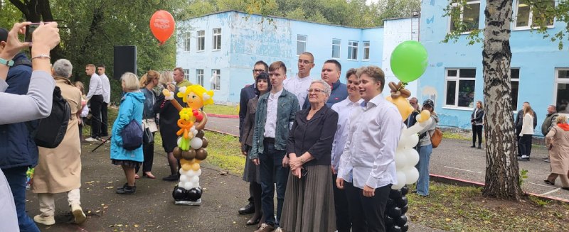 С прискорбием сообщаем, что 1 июля 2026 года ушла из жизни Наталья Сергеевна Захарова.Наталья Сергеевна - выдающийся педагог, авторитетный ученый, кандидат философских наук, профессор, внесшая неоценимый вклад в развитие высшего и профессионального образования Прикамья.Вся ее жизнь была связана с педагогикой, все последние годы она была директором «Европейской школы». Под ее руководством школа стала настоящим вторым домом для множества учащихся, добилась высоких результатов и завоевала заслуженный авторитет среди учебных заведений г. Перми. Наталья Сергеевна – яркий пример силы духа, высокого профессионализма, невероятной работоспособности, безграничной преданности своему делу и призванию – педагогике, чуткого отношения к коллегам и ученикам. Это огромная потеря для семьи, для нашего педагогического коллектива. …Самое главное, что остается после ухода любого человека – это добрая память о нем. Мы надеемся, что в  этот тяжелый для всех нас день вы найдете добрые слова, чтобы вспомнить о Наталье Сергеевне, о том, как много на протяжении всех этих лет она делала для вас и ваших детей, руководя школой…💔С прискорбием сообщаем, что 1 июля 2026 года ушла из жизни Наталья Сергеевна Захарова.Наталья Сергеевна - выдающийся педагог, авторитетный ученый, кандидат философских наук, профессор, внесшая неоценимый вклад в развитие высшего и профессионального образования Прикамья.Вся ее жизнь была связана с педагогикой, все последние годы она была директором «Европейской школы». Под ее руководством школа стала настоящим вторым домом для множества учащихся, добилась высоких результатов и завоевала заслуженный авторитет среди учебных заведений г. Перми. Наталья Сергеевна – яркий пример силы духа, высокого профессионализма, невероятной работоспособности, безграничной преданности своему делу и призванию – педагогике, чуткого отношения к коллегам и ученикам. Это огромная потеря для семьи, для нашего педагогического коллектива. …Самое главное, что остается после ухода любого человека – это добрая память о нем. Мы надеемся, что в  этот тяжелый для всех нас день вы найдете добрые слова, чтобы вспомнить о Наталье Сергеевне, о том, как много на протяжении всех этих лет она делала для вас и ваших детей, руководя школой…💔