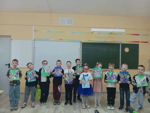 🎓 Воскресная школа в «Европейской школе»В «Европейской школе» состоялся выпуск воскресной школы. Наши ребята с увлечением изучали основы письма, развивали речь, знакомились с математикой и окружающим миром.В конце обучения для каждого ребёнка было проведено итоговое тестирование, чтобы оценить динамику развития и увидеть, насколько ребята выросли за год. Психолог также провёл диагностику психологической готовности к обучению в школе, чтобы переход к новому этапу был максимально комфортным.✨ Особая гордость — все наши выпускники-дошкольники успешно прошли итоговое собеседование и в новом учебном году станут учащимися 1 класса «Европейской школы»!Поздравляем ребят и их родителей с этим важным событием! Впереди — школьная жизнь, новые друзья и большие открытия.🎓 Воскресная школа в «Европейской школе»В «Европейской школе» состоялся выпуск воскресной школы. Наши ребята с увлечением изучали основы письма, развивали речь, знакомились с математикой и окружающим миром.В конце обучения для каждого ребёнка было проведено итоговое тестирование, чтобы оценить динамику развития и увидеть, насколько ребята выросли за год. Психолог также провёл диагностику психологической готовности к обучению в школе, чтобы переход к новому этапу был максимально комфортным.✨ Особая гордость — все наши выпускники-дошкольники успешно прошли итоговое собеседование и в новом учебном году станут учащимися 1 класса «Европейской школы»!Поздравляем ребят и их родителей с этим важным событием! Впереди — школьная жизнь, новые друзья и большие открытия.
