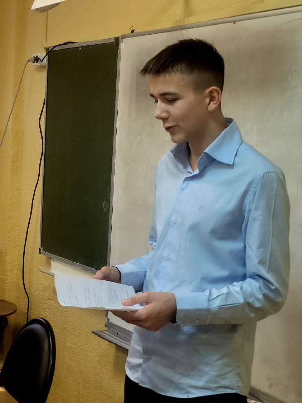 Кулинарный проект по технологии в 7 классеНаши ребята окунулись в мир кулинарии и устроили настоящую «Битву вкусняшек»!▌ Участники проекта:- Команда «Мармеладки», возглавляемая талантливой Александровой Соней,- Команда «Блинчики», руководимая опытной Жуковой Соней.Обе группы подошли к заданиям творчески и ответственно. Каждая команда представила:- увлекательные кроссворды,- яркие пословицы в картинках,- оригинальные рецепты блюд,- эмоциональные выступления,- ну и конечно же впечатляющую практическую часть.На протяжении занятия ученики узнали много нового и интересного:- Правила современного этикета,- Искусство правильного заваривания чая,- Тонкости приготовления теста на знаменитые русские блины,- А также получили мастер-класс от нашего любимого педагога: «Как красиво сложить салфетку».Все участники активно включались в процесс, проявляли инициативу и вносили вклад в общее дело. Итоговый урок завершился незабываемым классным чаепитием, которое позволило каждому насладиться результатами своего труда.Спасибо нашим юным кулинарам за прекрасный праздник вкуса и творчества!