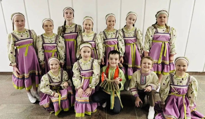 ✨ Поздравляем нашего ученика 1А класса Андрея Кондакова! ✨Мы с огромной радостью хотим поделиться успехами Андрея! Он занимается в образцовом хореографическом коллективе «Школа танца Юлии Трестер» и уже успел проявить себя как талантливый и трудолюбивый танцор. Андрей не только прилежно учится, но и с удовольствием посвящает время танцам, радуя нас своими выступлениями и достижениями. Желаем ему новых творческих побед, вдохновения и ярких эмоций! Пусть впереди будет много интересных конкурсов, наград и аплодисментов! 